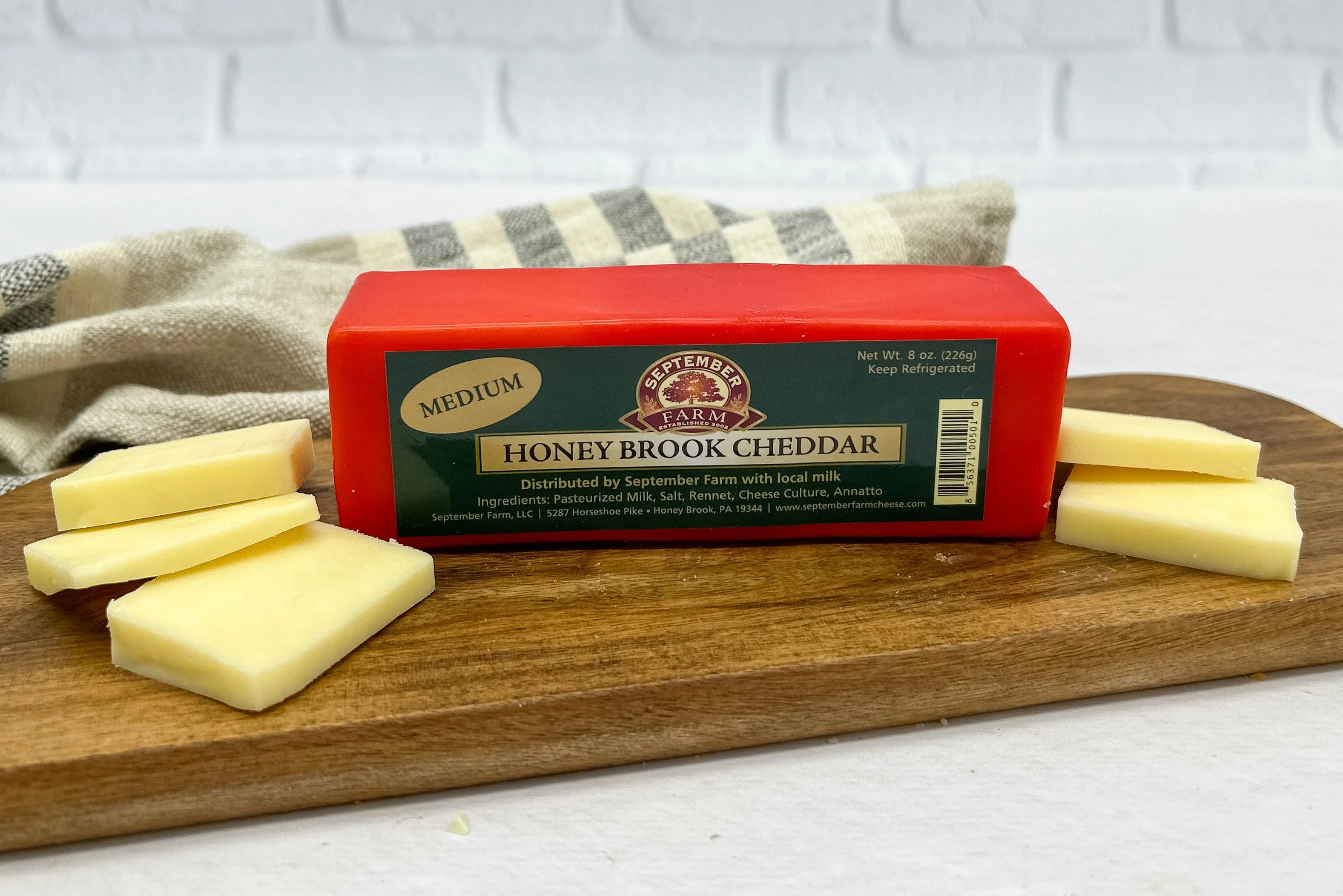Medium Cheddar 8 oz. bar