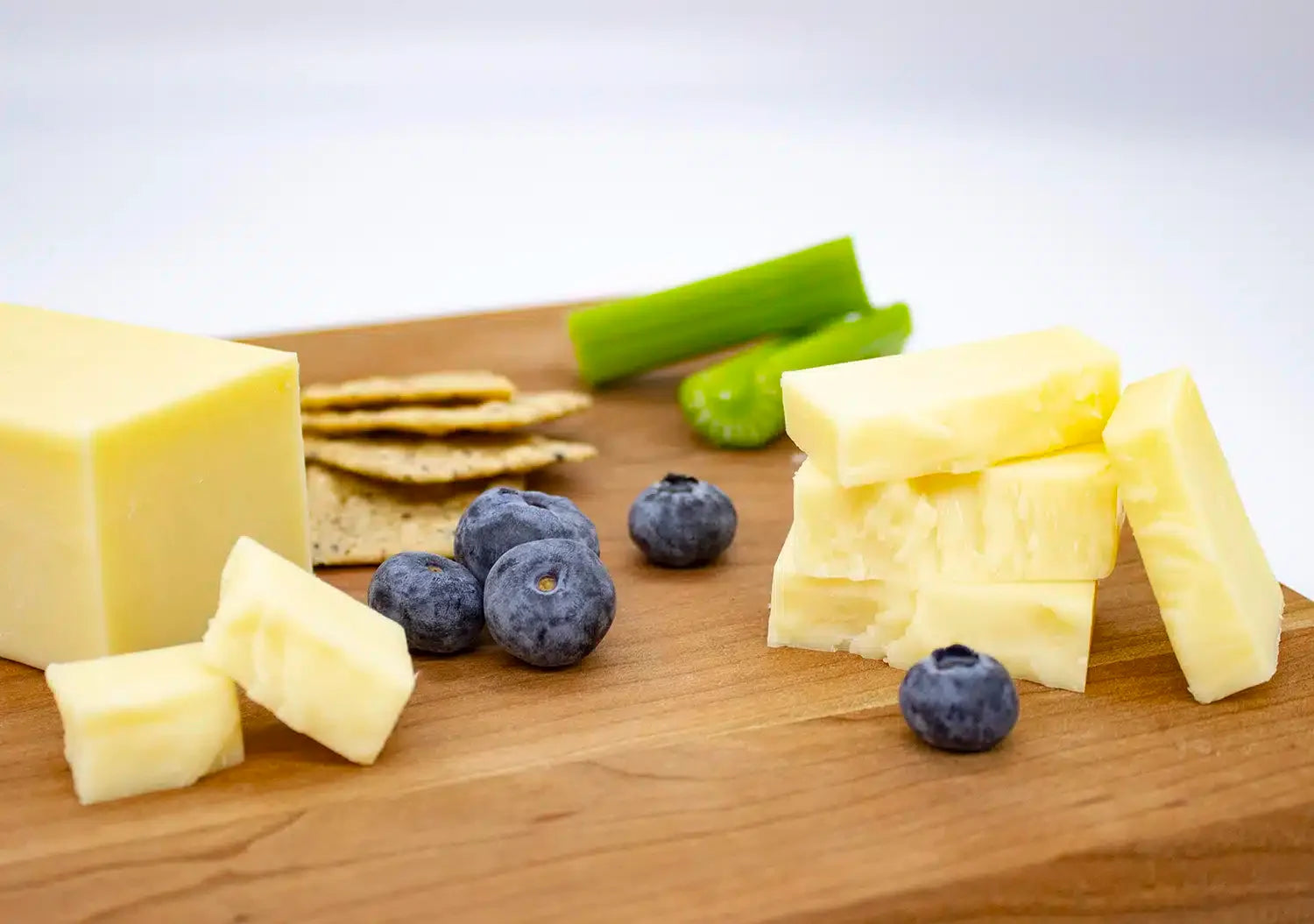 Robertsons Extra Sharp Cheddar 8oz. bar hover image